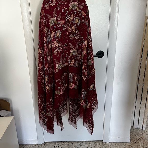 SOLD Bcbg MAX  Sz M asymmetrical Maxi floral Skirt - Picture 7 of 16